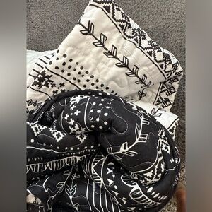 King Size, two shams